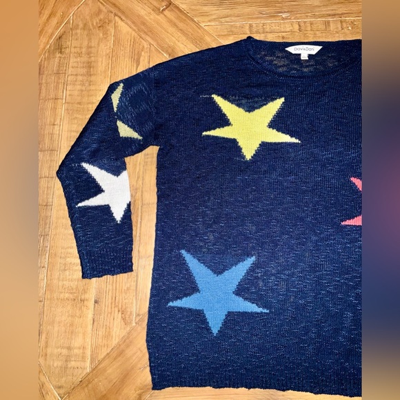 ⭐️Davi & Dani boutique sweater - very lightweight, loose, & comfy - size large - Picture 4 of 10